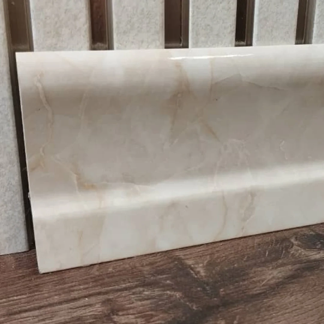 قرنیز ۱۰ سانت لوکس